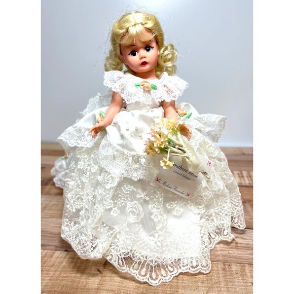 Madame Alexander Southern Bride Limited Edition Doll With Lace Gown And Train & - Picture 1 of 9